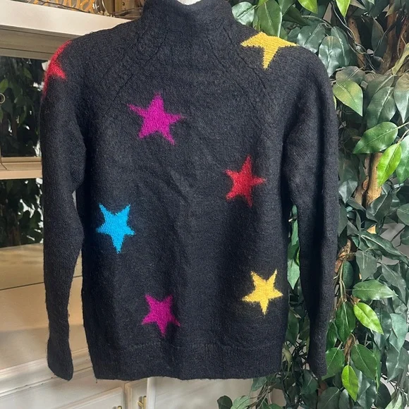 EUC Veda 100% Alpaca Wool Black Sweater with Multicolored Stars, M - Picture 7 of 10